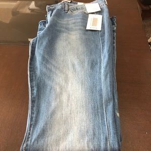Just Fab Bell Bottom Jeans Size 33